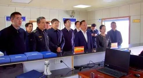 張坤、劉文榮帶隊(duì)巡江巡河及防汛檢查